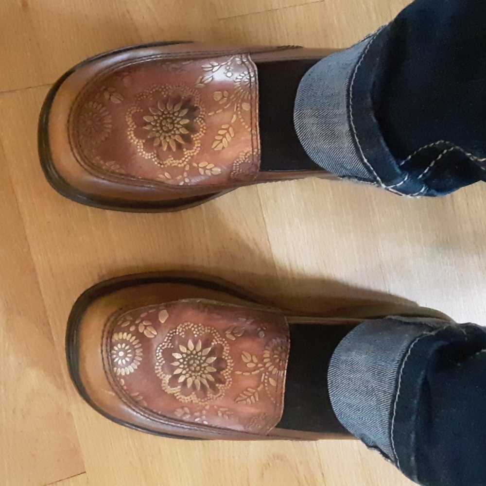 Dansko Shoes - Picture 9 of 10